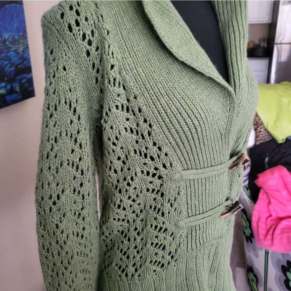 OLD NAVY SWEATER - Picture 3 of 5